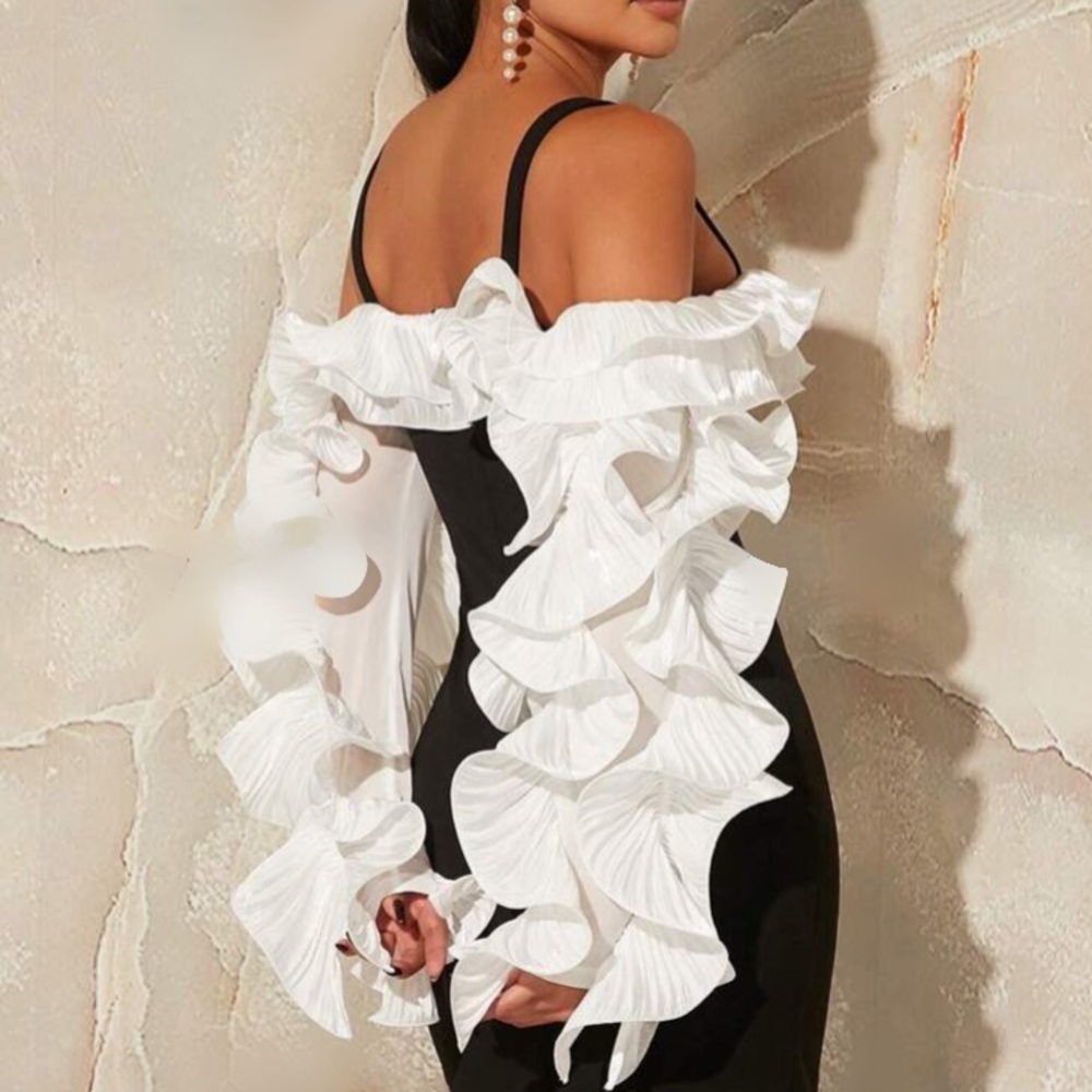 Women’s Ruffled Bodycon Dress - Picture 4 of 16